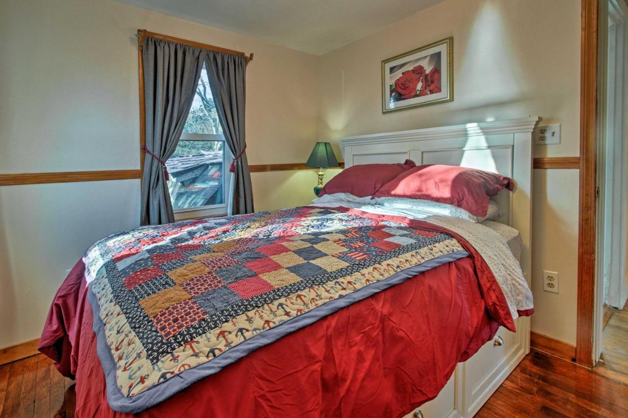Cozy Buzzards Bay Home Steps To Cape Cod Canal! Bourne Esterno foto